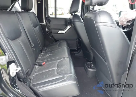 2017 Jeep Wrangler Unlimited Sahara 4X4 из США, поврежденный, VIN 1C4BJWEG6HL725479